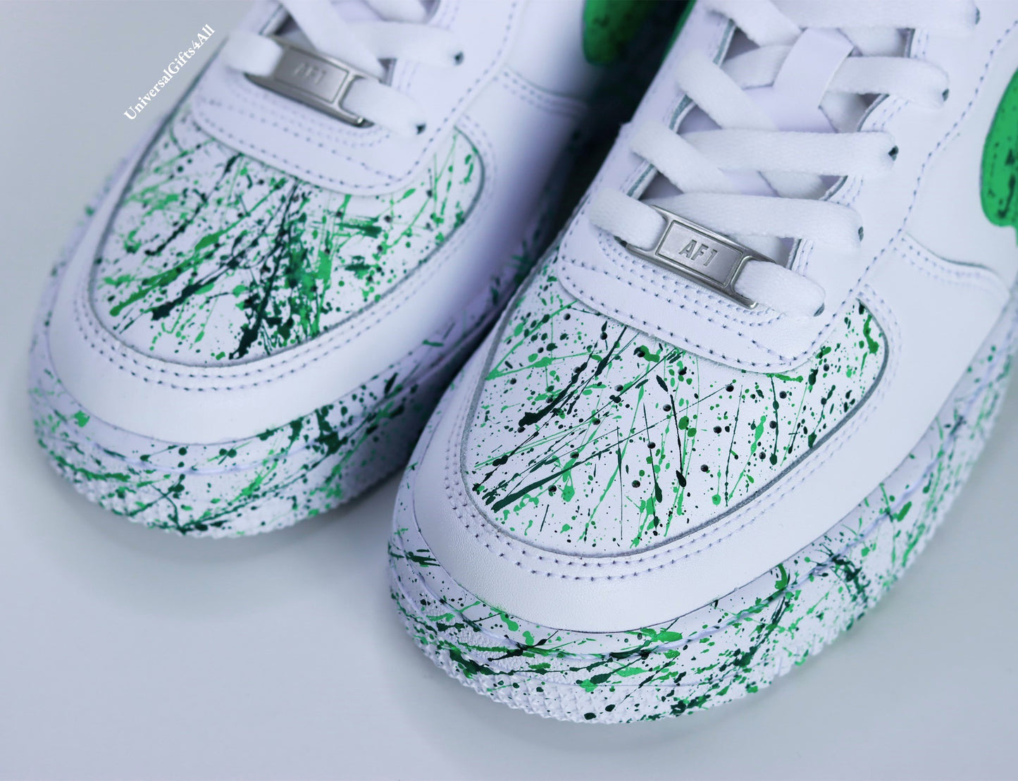 Custom Kelly Green Splatters and drip Air Force 1 sneakers. Nice as Gift. Customized trendy sneakz. Fashion 2024.