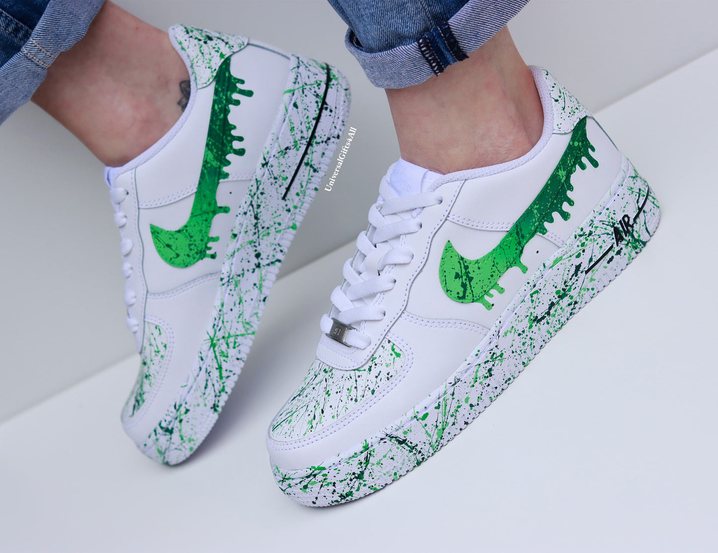 Custom Kelly Green Splatters and drip Air Force 1 sneakers. Nice as Gift. Customized trendy sneakz. Fashion 2024.