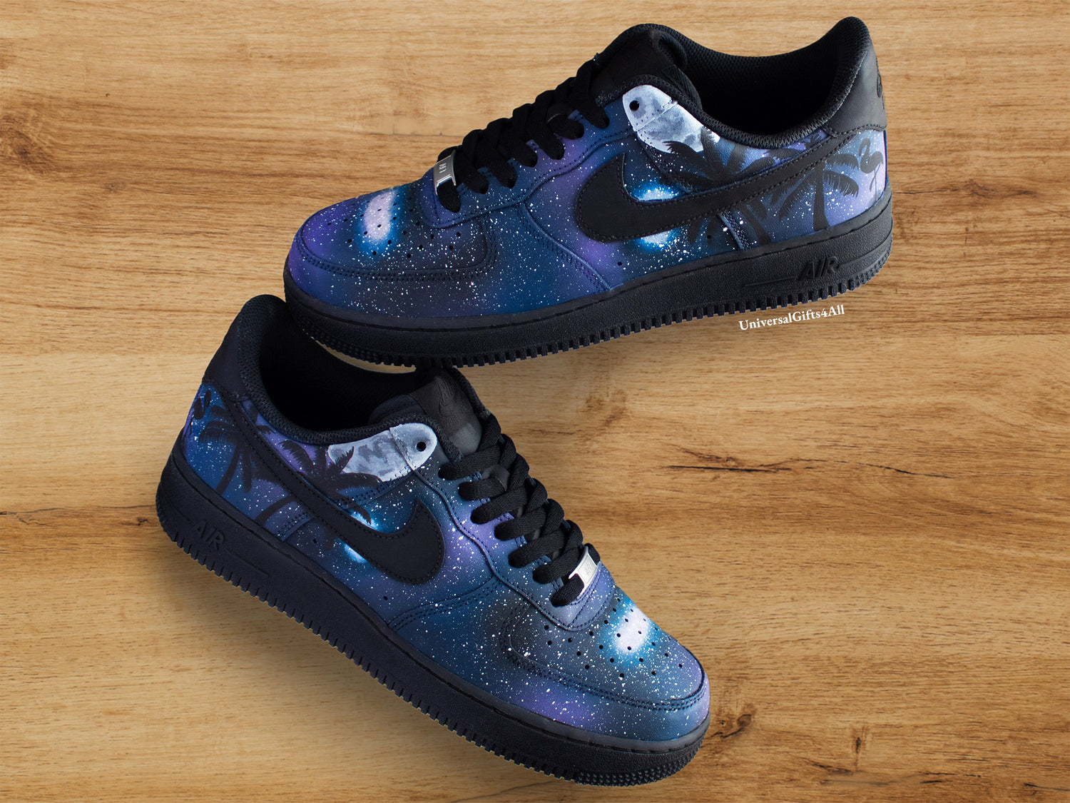 Air Force 1 Galaxy Night Sky Palmtrees & Flamingo custom sneakers, Blauw en paarse kleuren, zon en maan, Universum, Sterren, verjaardagscadeau, Valentijngeschenk, uniek